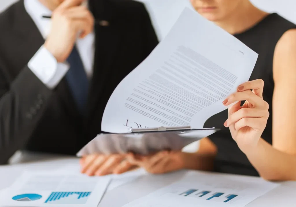 10 Contract Review Lawyer Tips